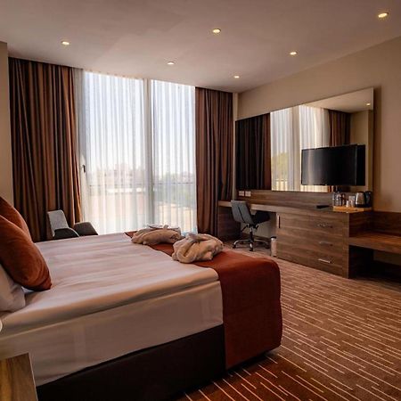Ekor Elegance Hotel 法马古斯塔 外观 照片