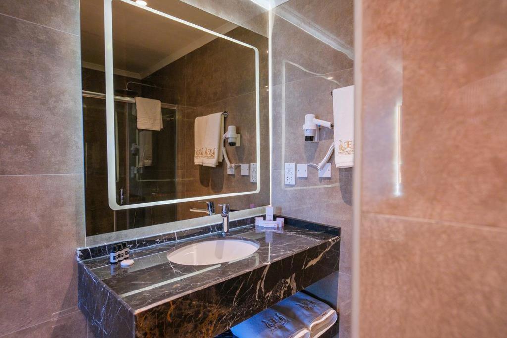Ekor Elegance Hotel 法马古斯塔 外观 照片
