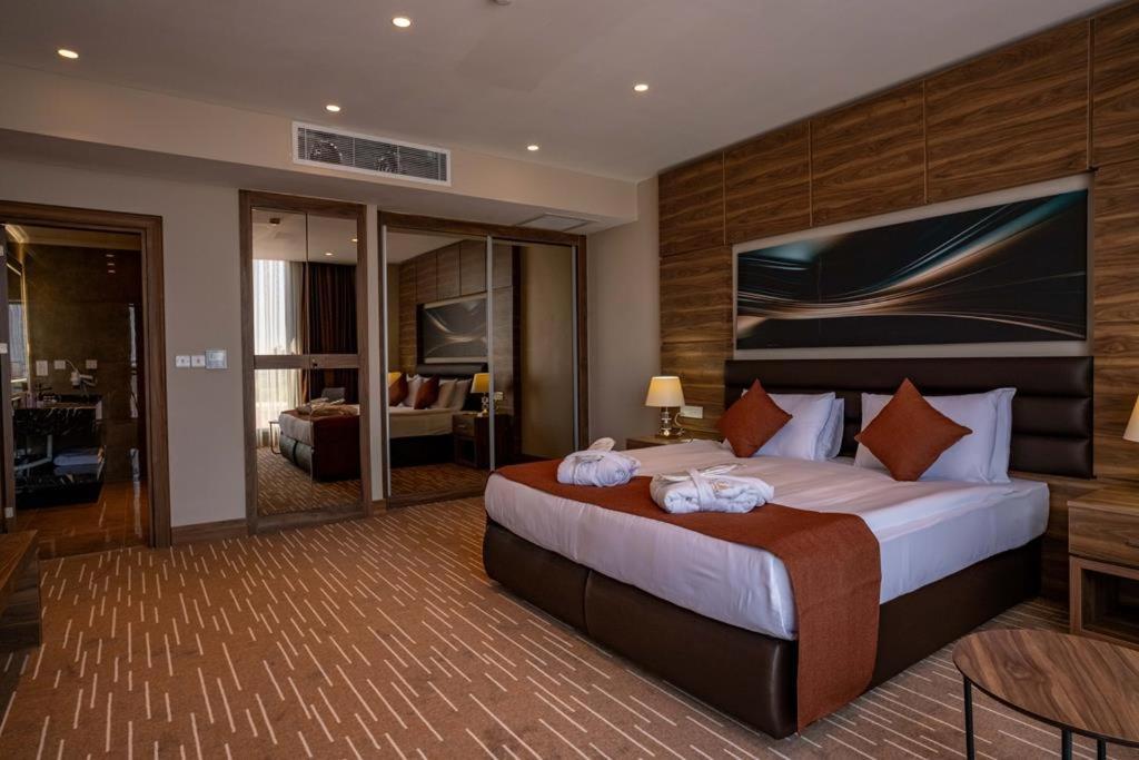 Ekor Elegance Hotel 法马古斯塔 外观 照片
